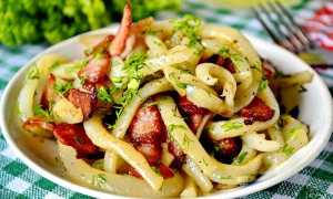 Как жарить кальмары? Как жарить кальмары с луком: вкусный рецепт