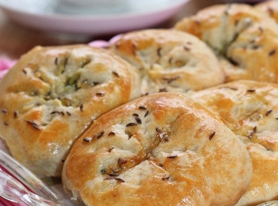 Кефирные булочки с оливками